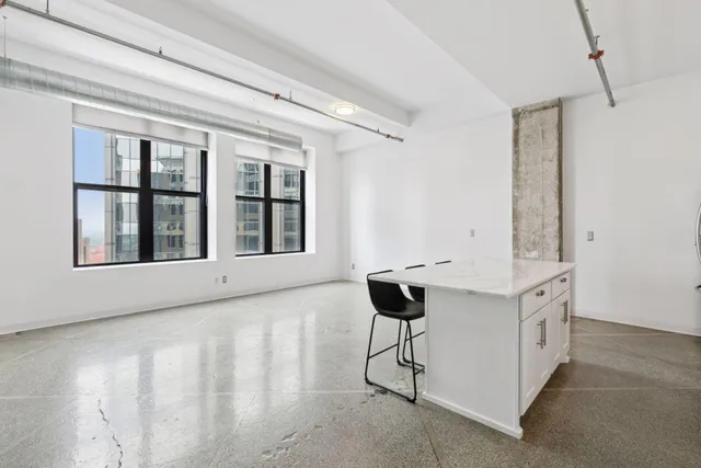 $235,000 | 350 St Peter Street, Unit 908, St. Paul, MN 55102