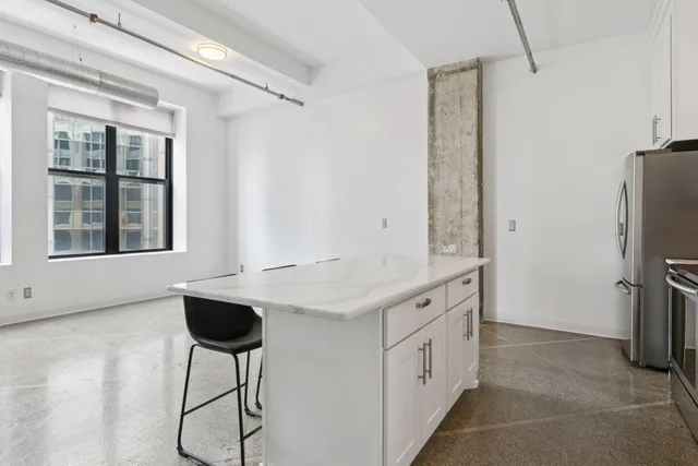 $235,000 | 350 St Peter Street, Unit 908, St. Paul, MN 55102