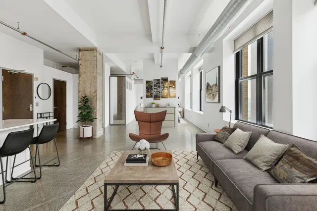 $235,000 | 350 St Peter Street, Unit 908, St. Paul, MN 55102