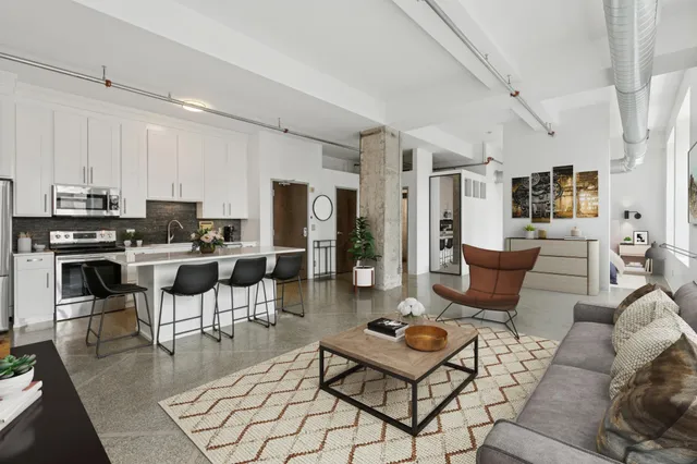 $235,000 | 350 St Peter Street, Unit 908, St. Paul, MN 55102