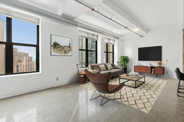 $235,000 | 350 St Peter Street, Unit 908, St. Paul, MN 55102