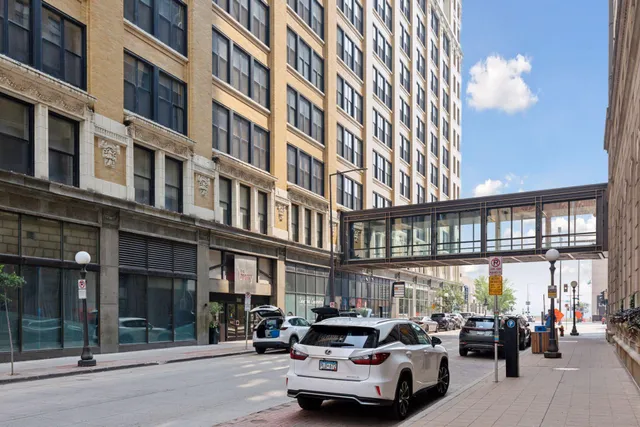 $235,000 | 350 St Peter Street, Unit 908, St. Paul, MN 55102