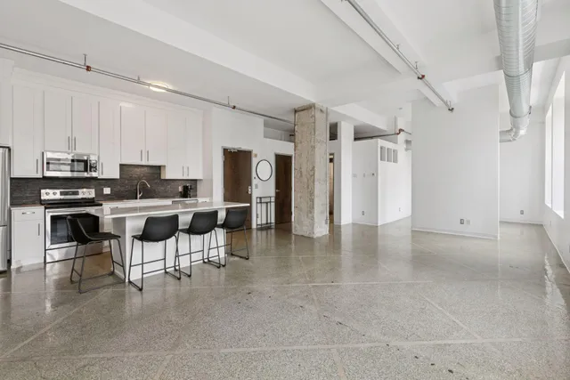 $235,000 | 350 St Peter Street, Unit 908, St. Paul, MN 55102