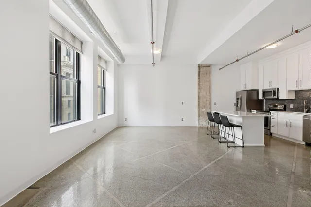 $235,000 | 350 St Peter Street, Unit 908, St. Paul, MN 55102