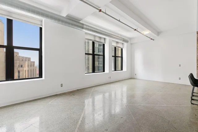 $235,000 | 350 St Peter Street, Unit 908, St. Paul, MN 55102