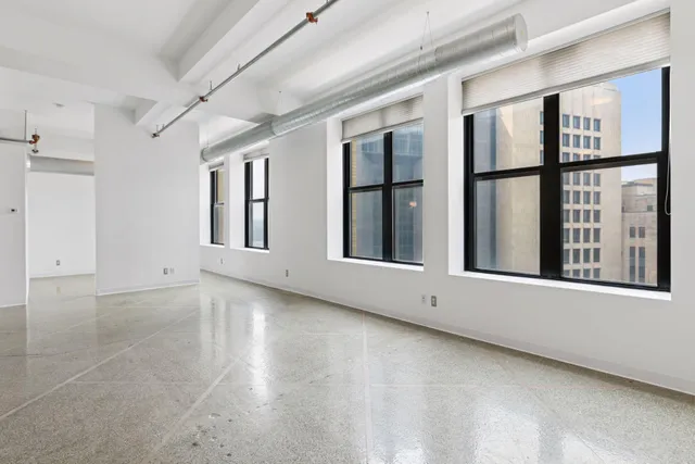 $235,000 | 350 St Peter Street, Unit 908, St. Paul, MN 55102