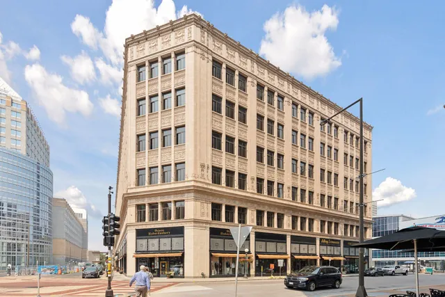 $235,000 | 350 St Peter Street, Unit 908, St. Paul, MN 55102