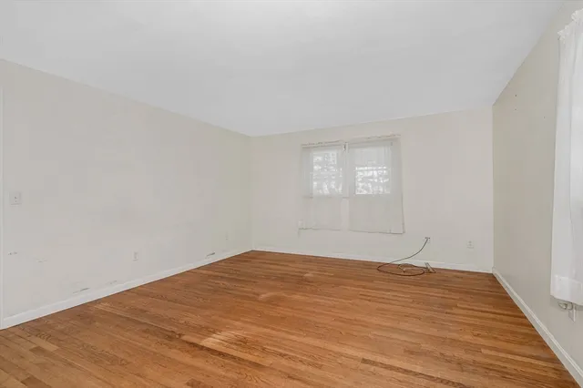 a view of empty room with window