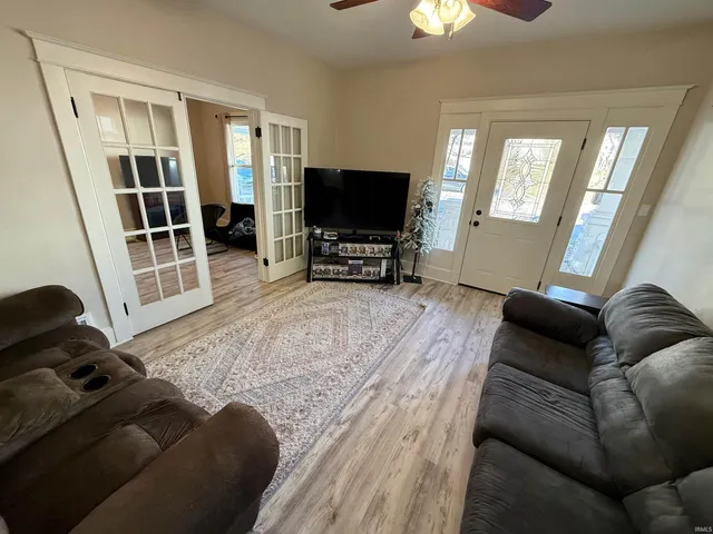 $179,900 | 2622 Hillcrest Terrace, Evansville, IN 47712