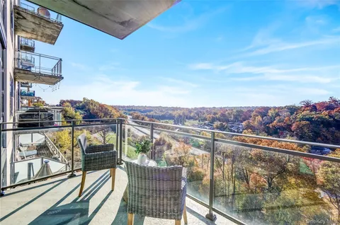 $630,000 | 701 Ridge Hill Boulevard, Unit 9C, Yonkers, NY 10710