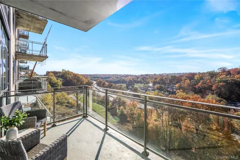 $630,000 | 701 Ridge Hill Boulevard, Unit 9C, Yonkers, NY 10710