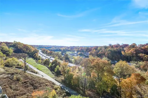 $630,000 | 701 Ridge Hill Boulevard, Unit 9C, Yonkers, NY 10710