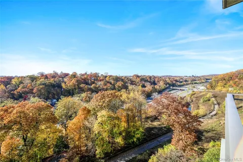 $630,000 | 701 Ridge Hill Boulevard, Unit 9C, Yonkers, NY 10710