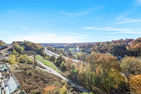 $630,000 | 701 Ridge Hill Boulevard, Unit 9C, Yonkers, NY 10710