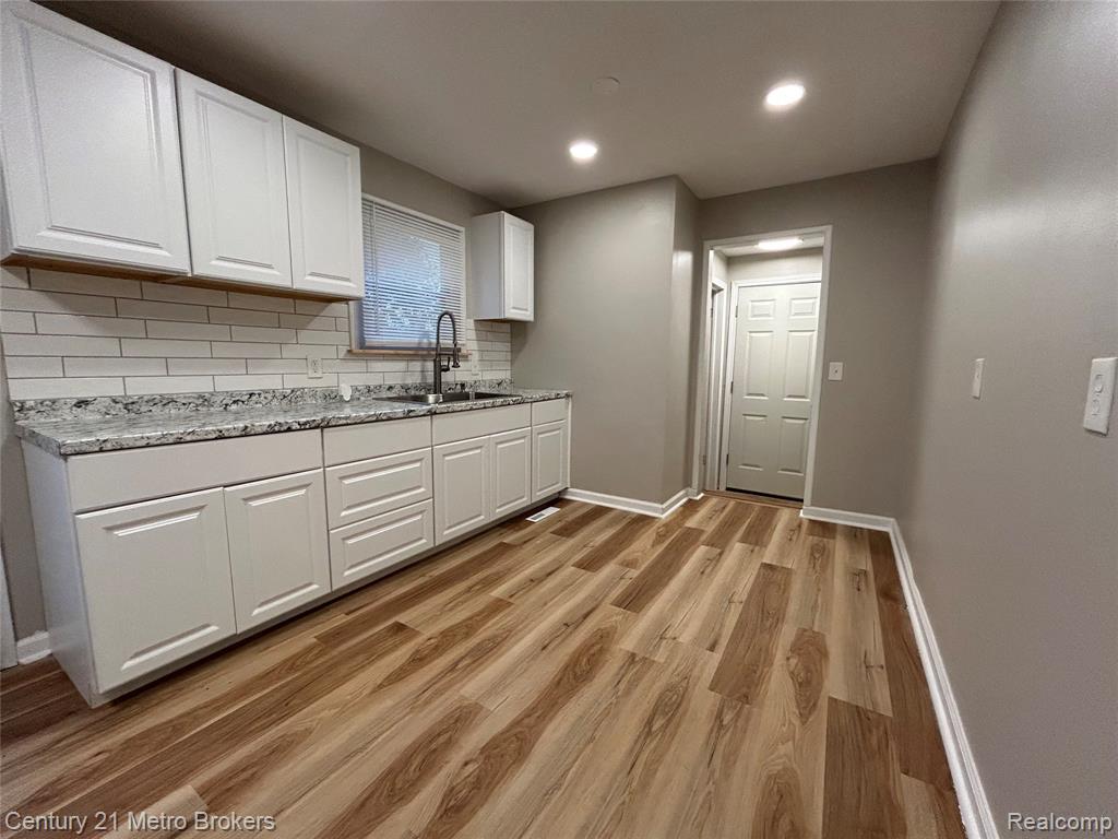 2914 East Pierson Road Flint, MI 48506 - Photo 5 of 11