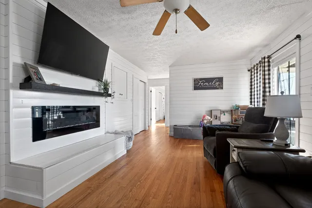 $409,000 | 513 North Spring Street, Sparta, TN 38583