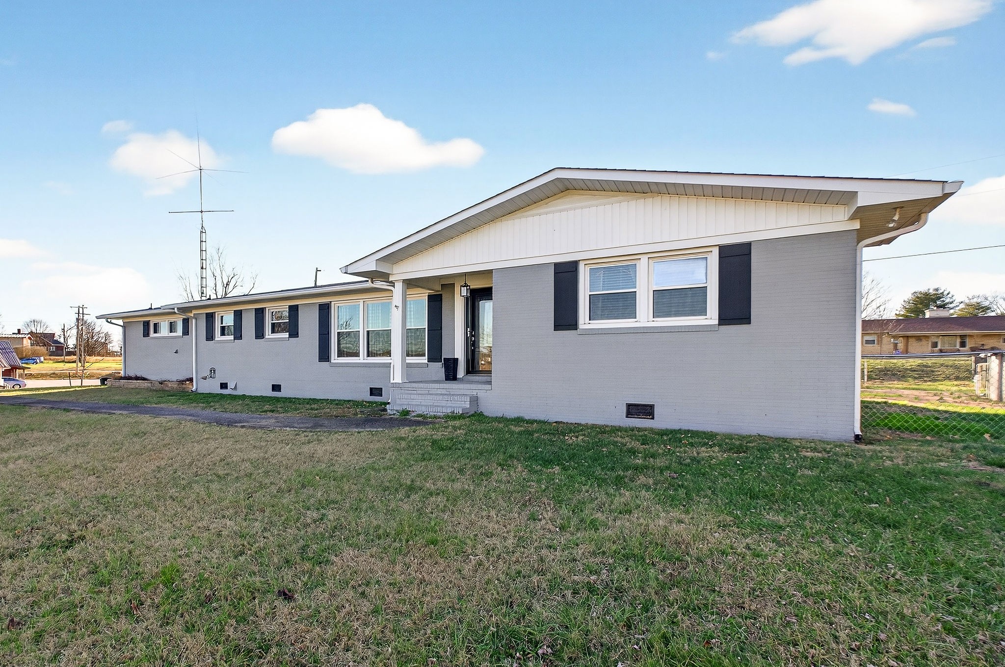 513 North Spring Street Sparta, TN 38583 - Photo 3 of 37