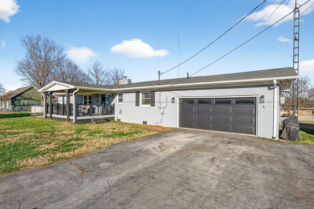 $409,000 | 513 North Spring Street, Sparta, TN 38583