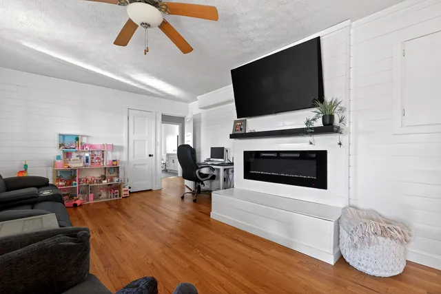 $409,000 | 513 North Spring Street, Sparta, TN 38583