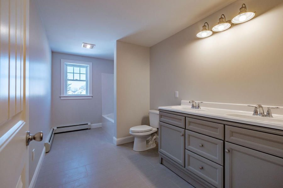 49 Bonnybriar Road South Portland, ME 04106 - Photo 8 of 10 20190311160841538195000000-o