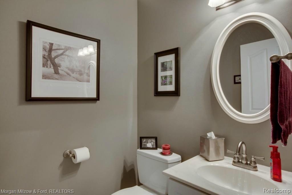 2019 Dunham Drive Rochester, MI 48306 - Photo 14 of 32 14.jpg