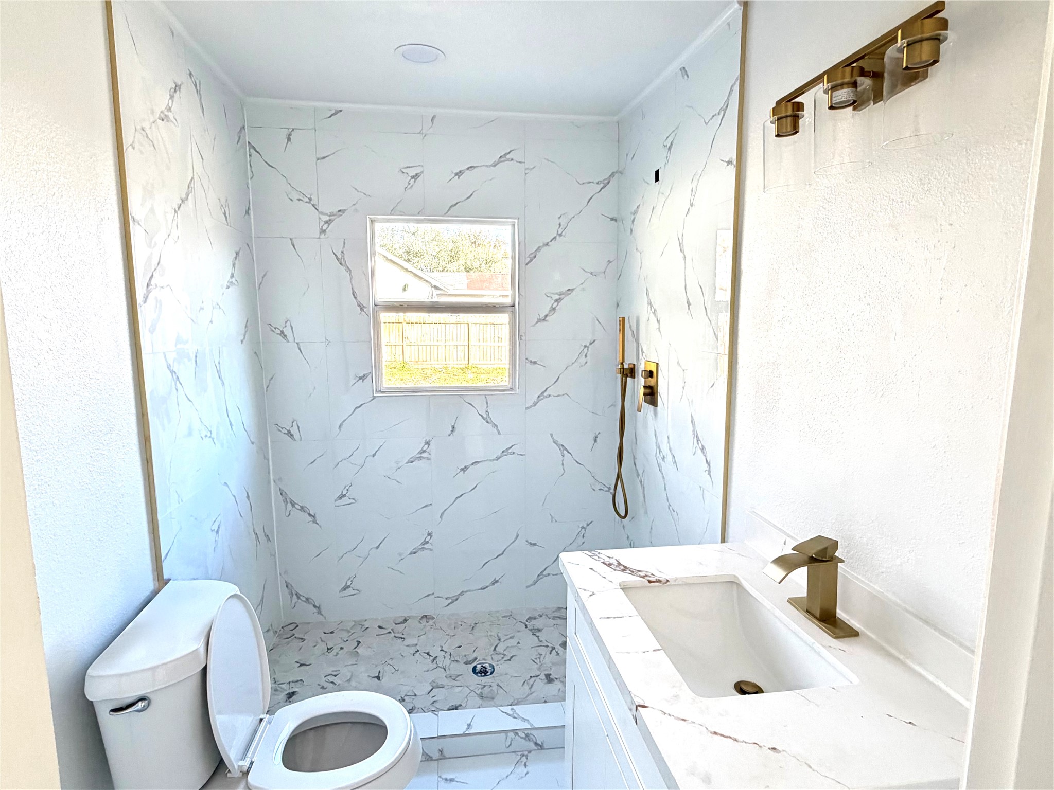 9306 Grady Street Houston, TX 77016 - Photo 6 of 13