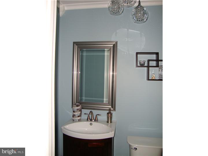 3 Greentree Road Hamilton, NJ 08619 - Photo 13 of 25 Half Bath