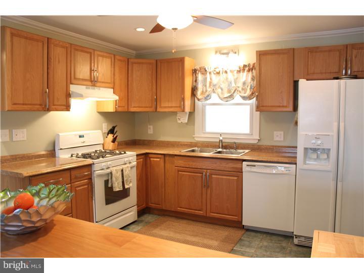 3 Greentree Road Hamilton, NJ 08619 - Photo 7 of 25 Kitchen