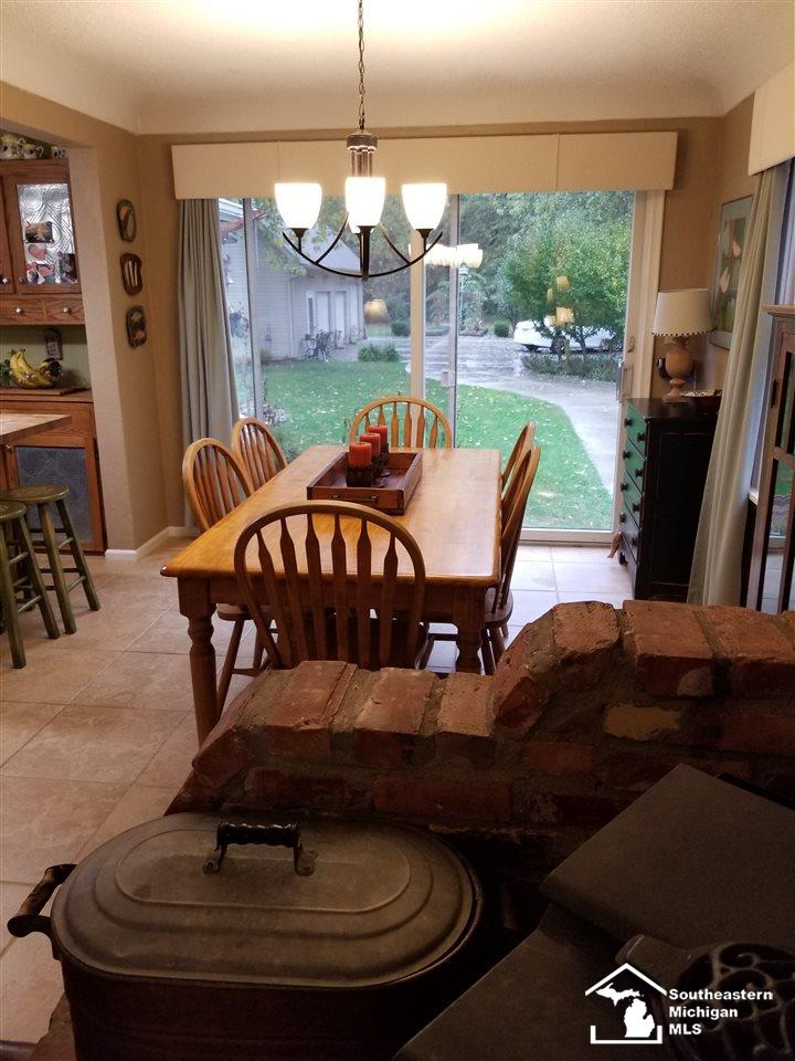 6946 Summerfield Road Temperance, MI 48182 - Photo 8 of 45 31371031-7.JPG
