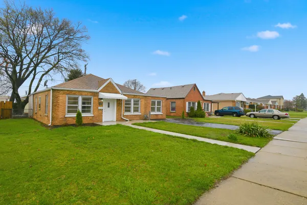 $299,000 | 4438 Wesley Terrace, Schiller Park, IL 60176
