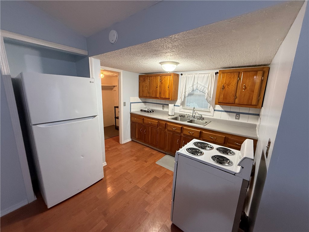 43 Eton Avenue Warwick, RI 02889 - Photo 7 of 13