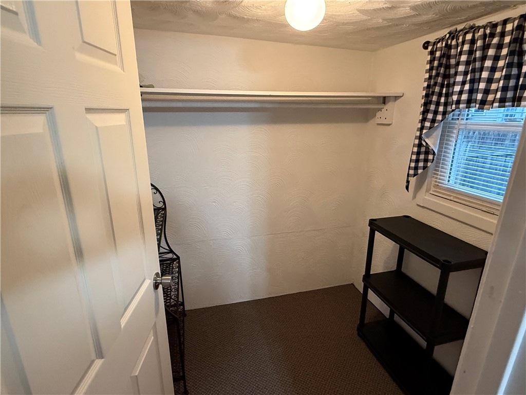 43 Eton Avenue Warwick, RI 02889 - Photo 8 of 13