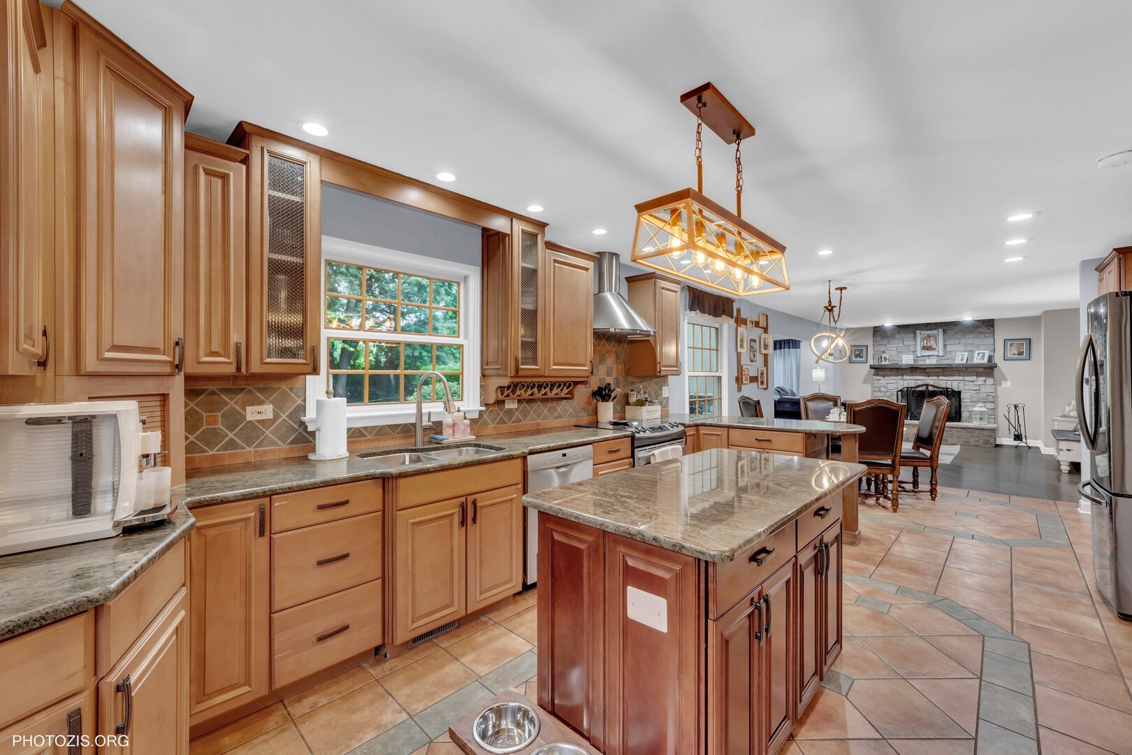 227 Stratford Lane Inverness, IL 60010 - Photo 8 of 50