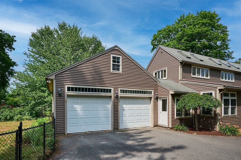 236 North Maple Street Northampton, MA 01062 - Photo 32 of 39
