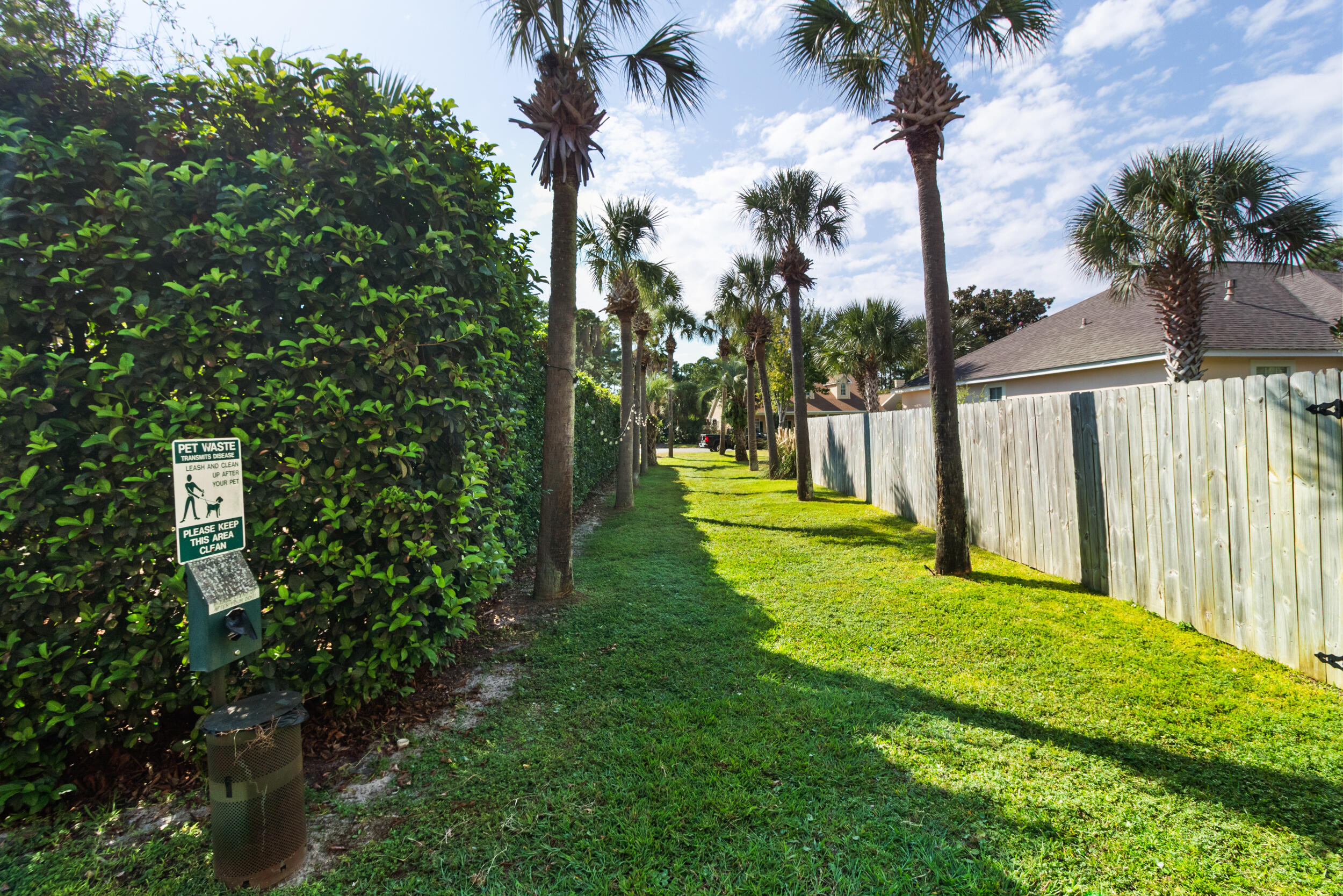 1908 Rue La Fontaine Navarre, FL 32566 - Photo 17 of 52 46_img_7985