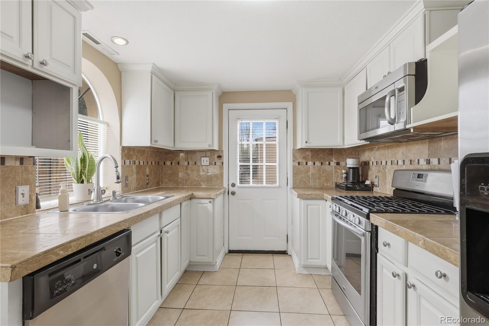 1141 South Raleigh Street Denver, CO 80219 - Photo 9 of 27