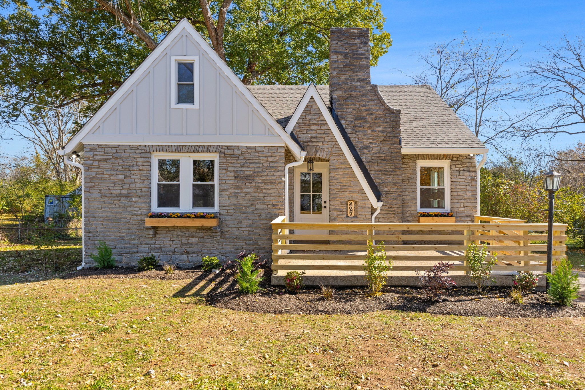 827 Argle Avenue Madison, TN 37115 - Photo 2 of 35 a view of a house with a yard