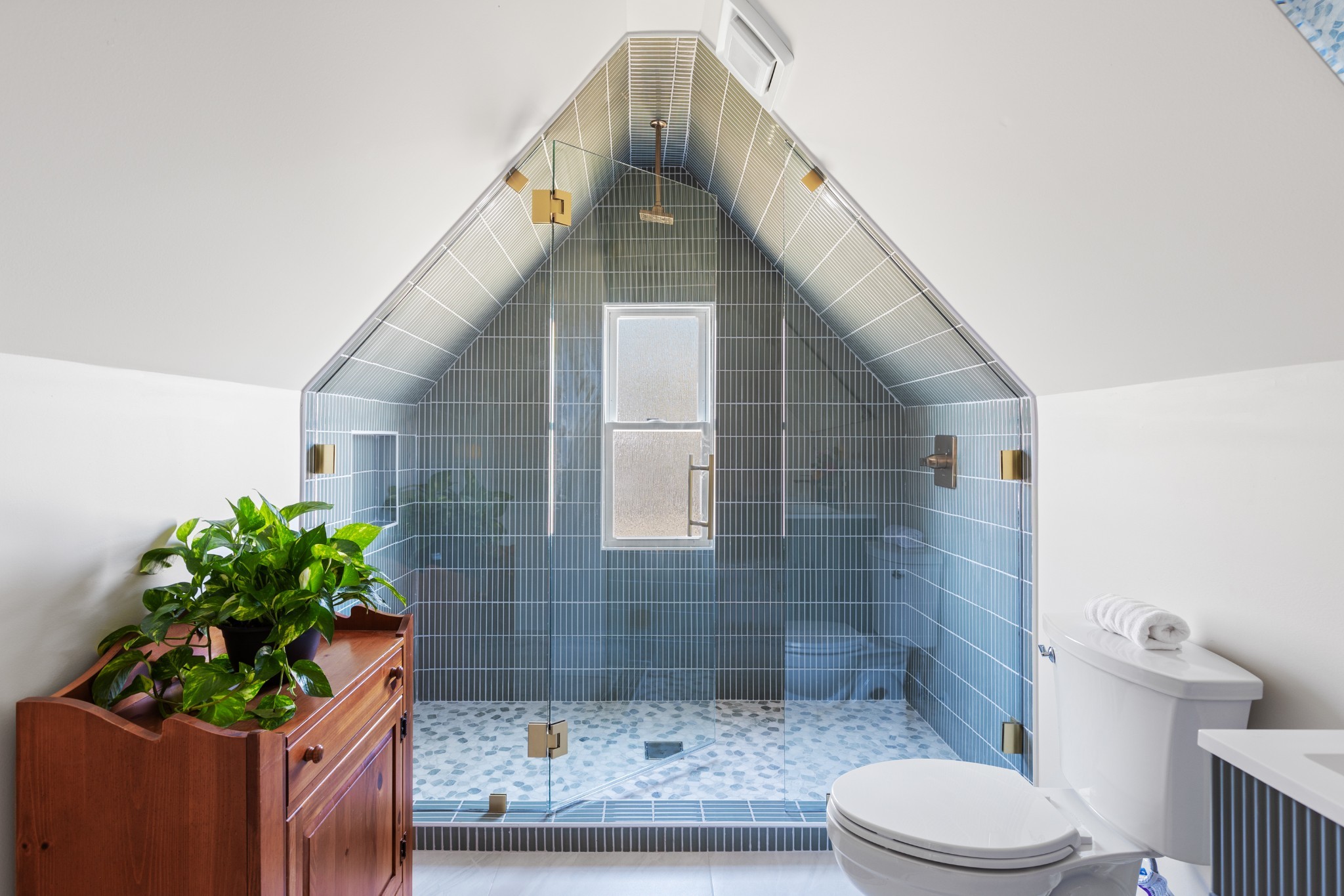 827 Argle Avenue Madison, TN 37115 - Photo 28 of 35 a bathroom with a sink and a toilet