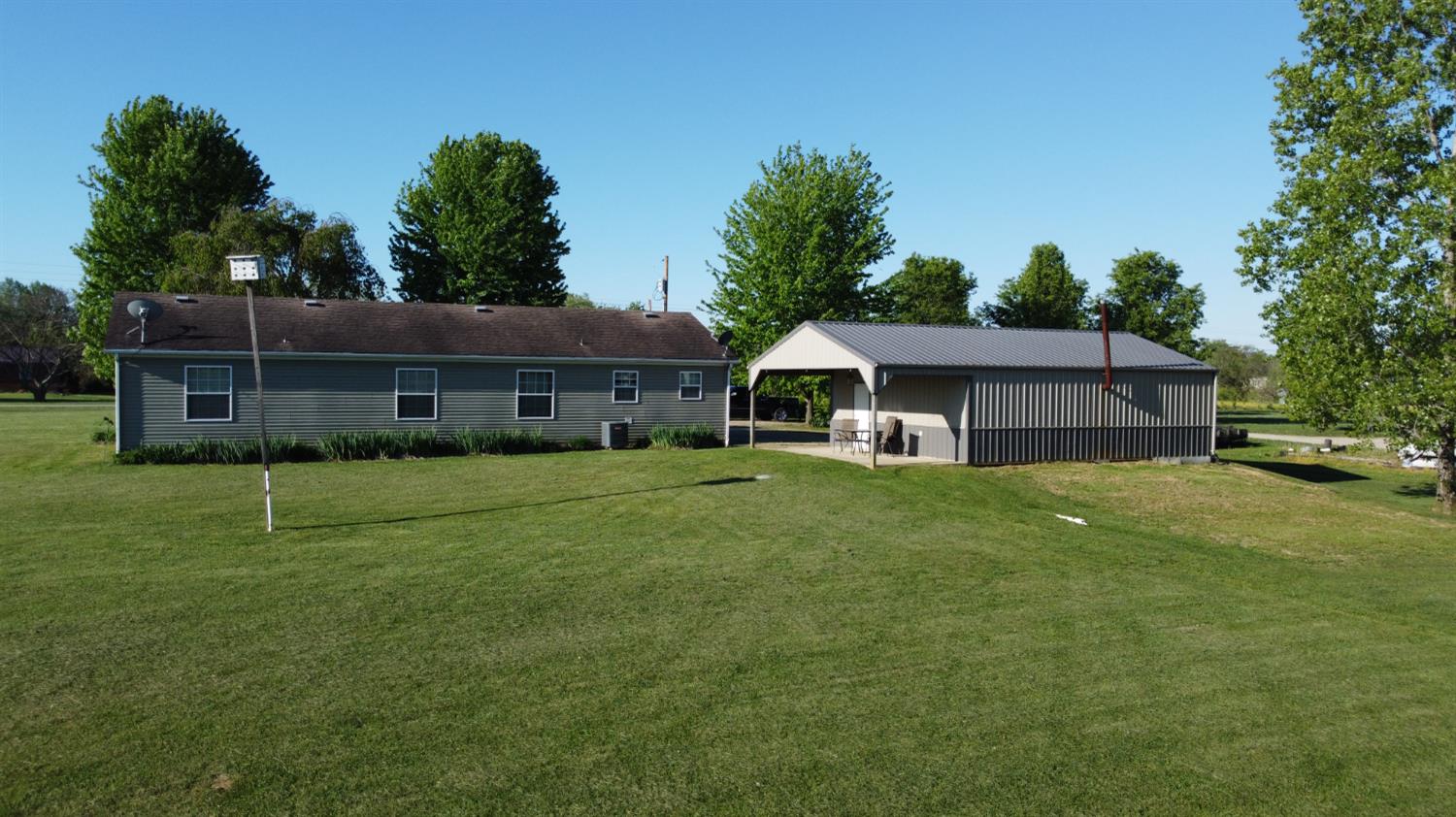 14471 Highway 250 Rising Sun, IN 47040 - Photo 2 of 32