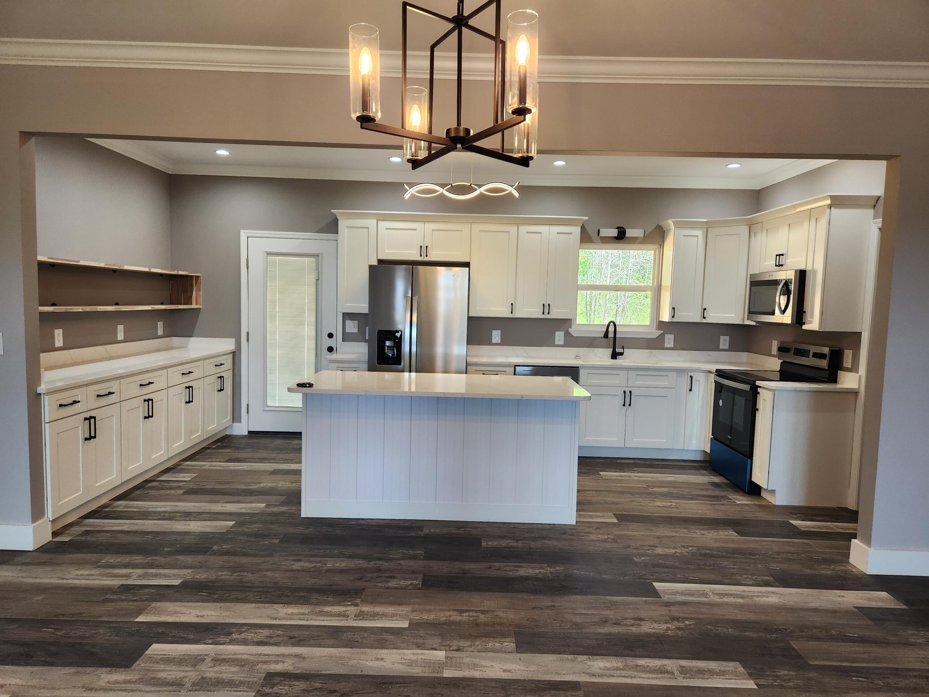 180 West Park Circle Decatur, TN 37322 - Photo 14 of 31 20250409_160404