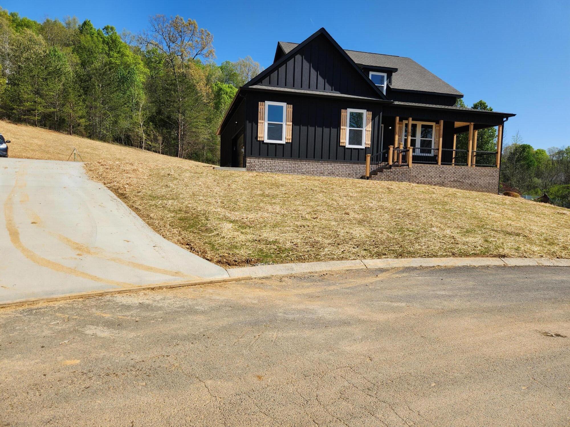180 West Park Circle Decatur, TN 37322 - Photo 2 of 31 20250409_162438