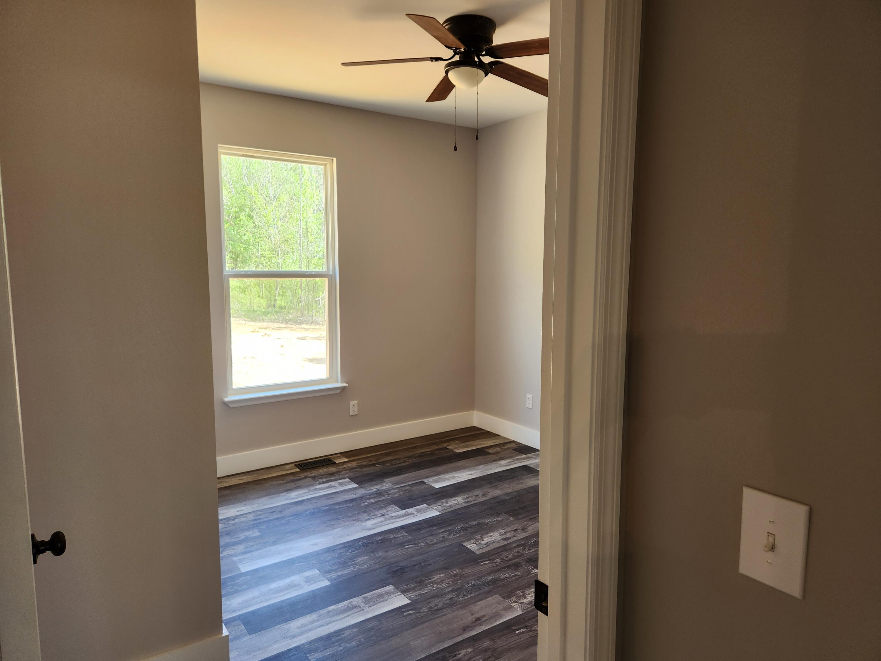 180 West Park Circle Decatur, TN 37322 - Photo 25 of 31 20250409_160633