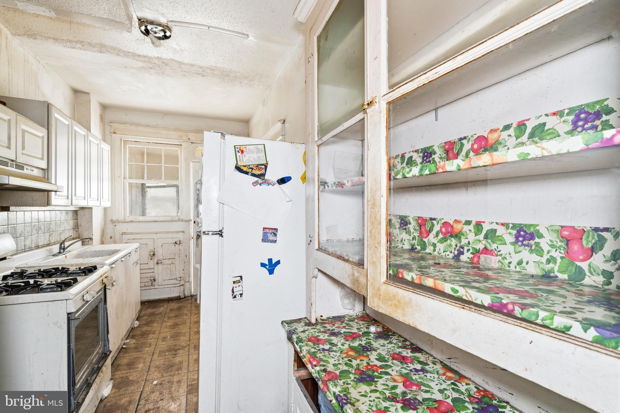 325 Bryant Street Northeast Washington, DC 20002 - Photo 8 of 28 a kitchen with stainless steel appliances and a stove
