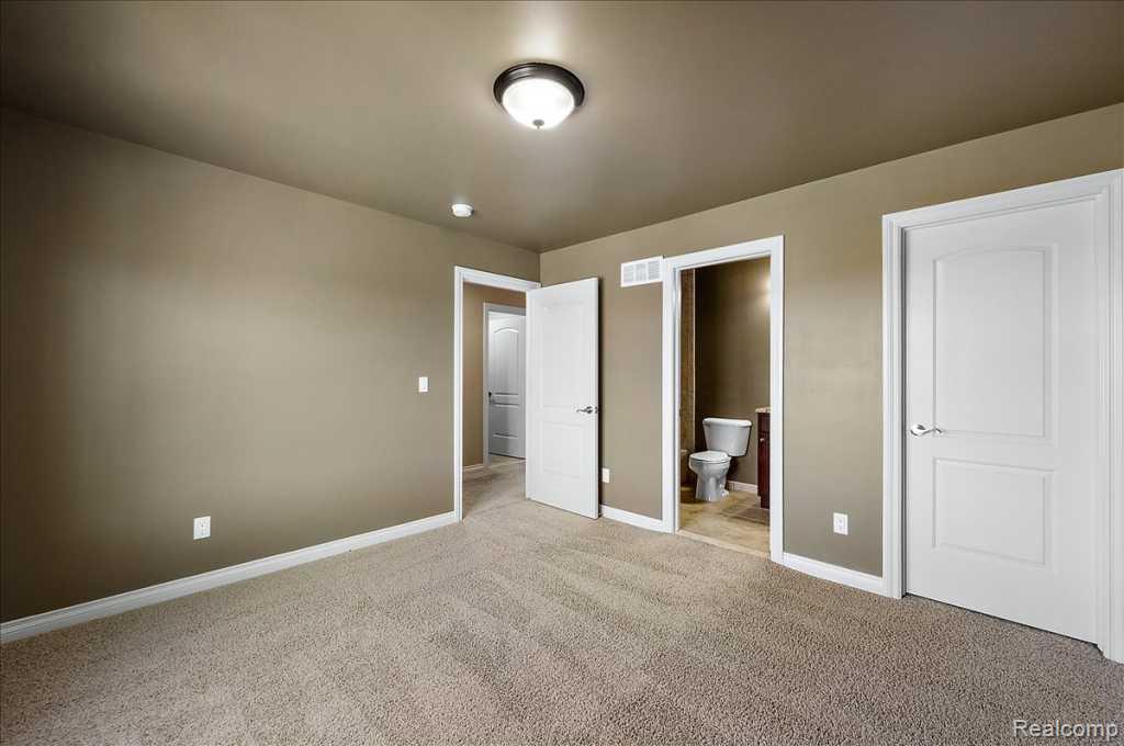 2885 Ambleside Court Rochester, MI 48306 - Photo 42 of 48