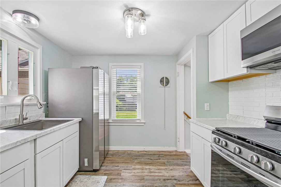 60 Walzer Road Irondequoit, NY 14622 - Photo 4 of 32