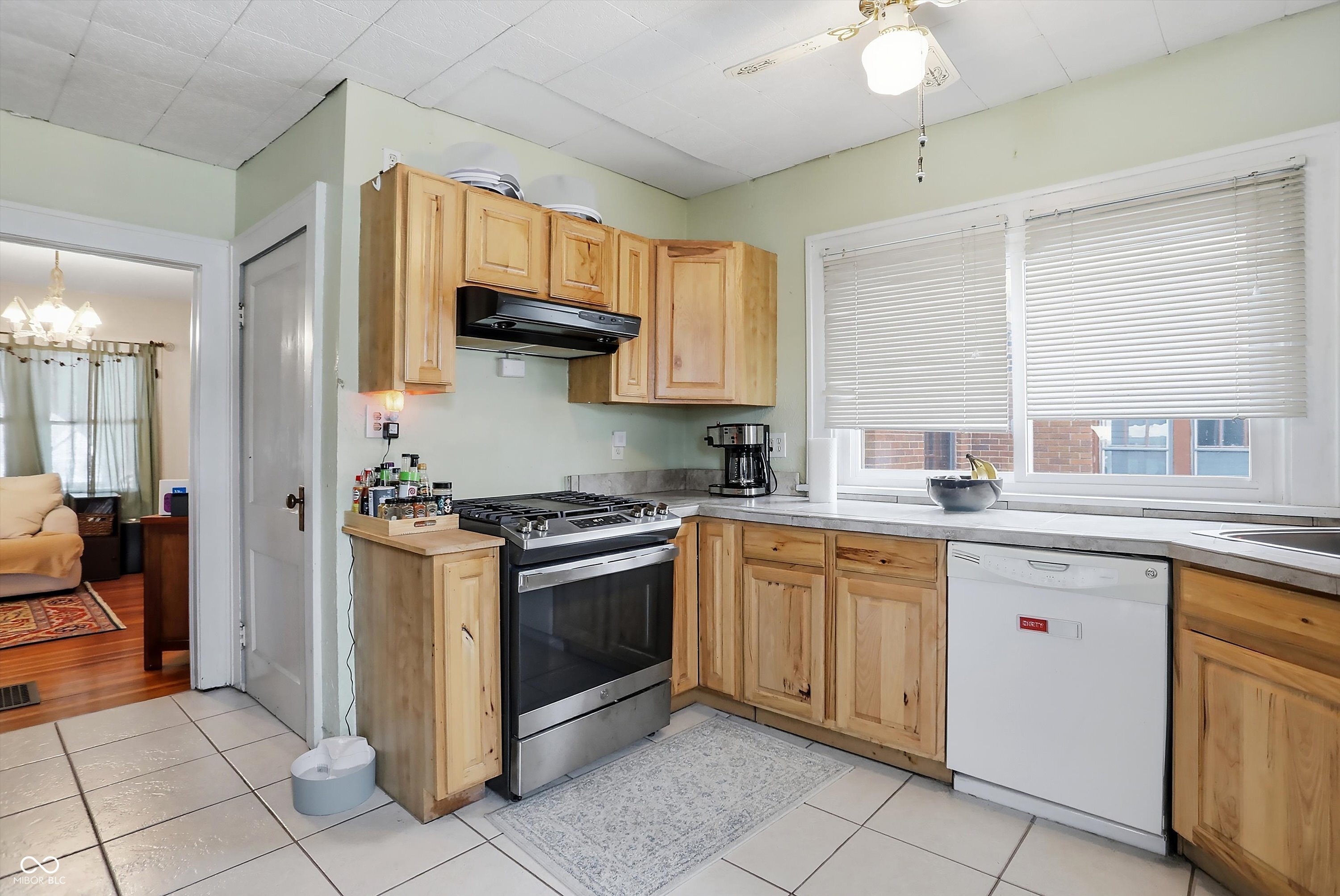 301 Belmar Avenue Indianapolis, IN 46219 - Photo 15 of 32