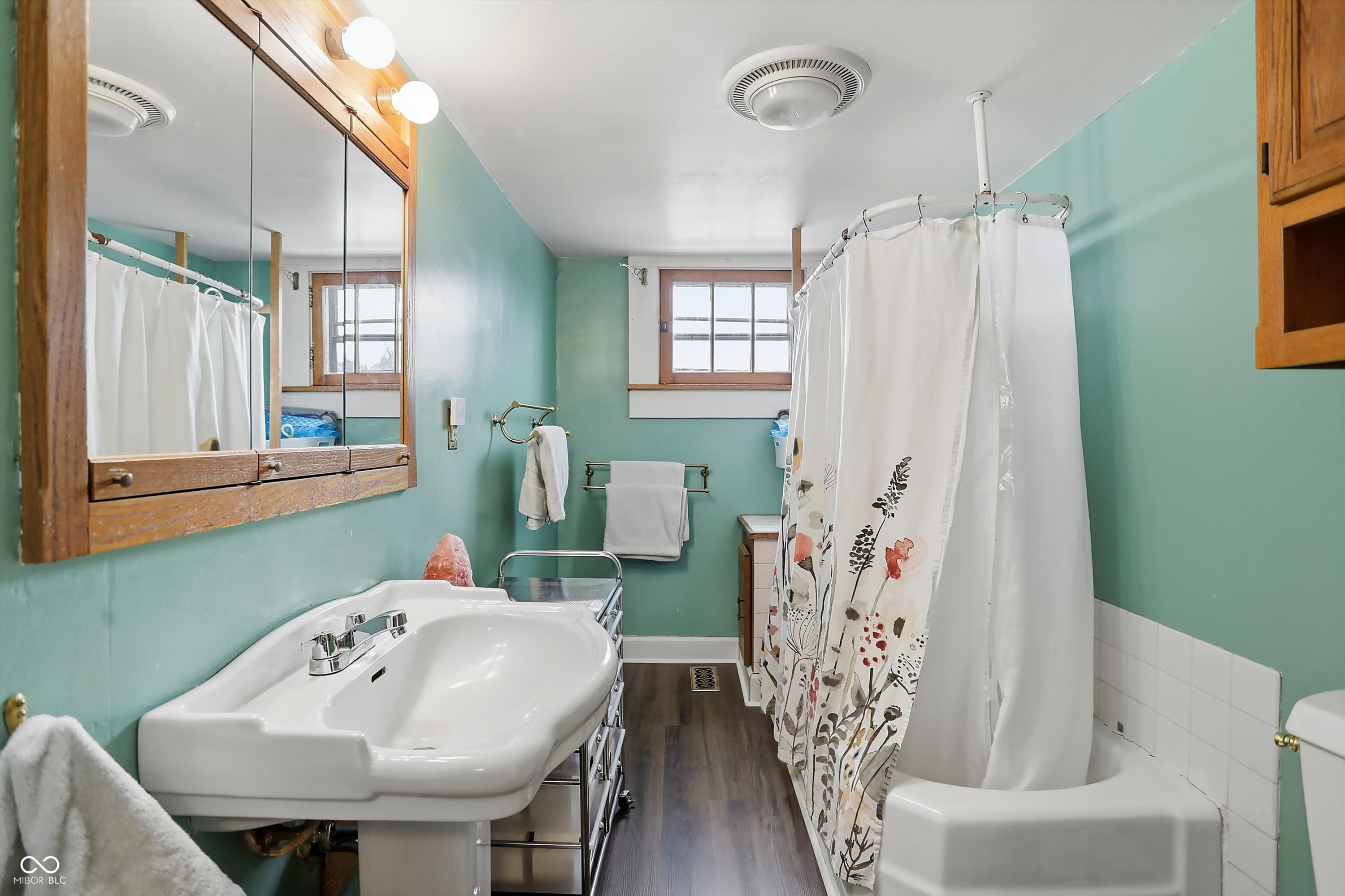 301 Belmar Avenue Indianapolis, IN 46219 - Photo 16 of 32