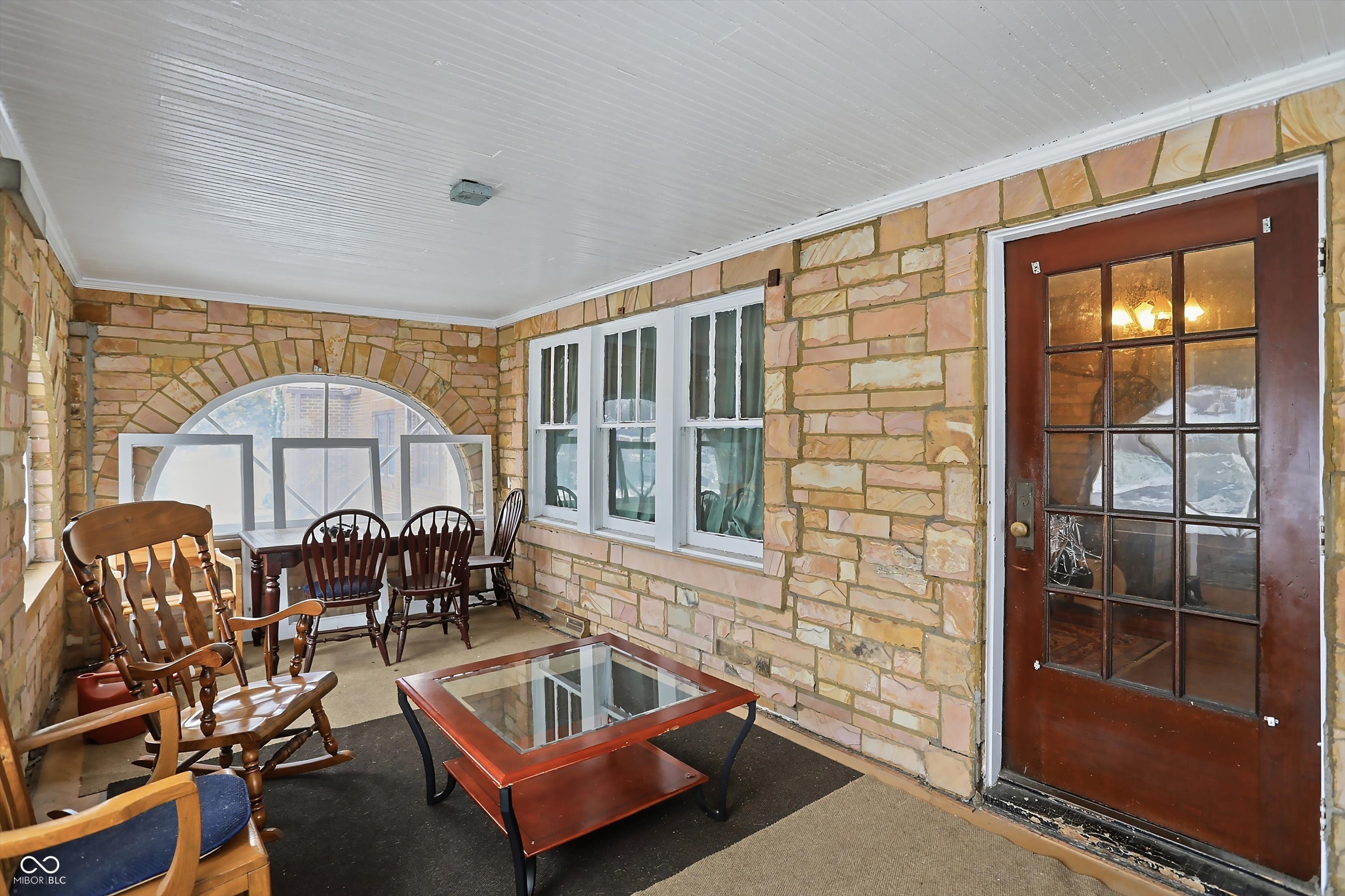 301 Belmar Avenue Indianapolis, IN 46219 - Photo 5 of 32