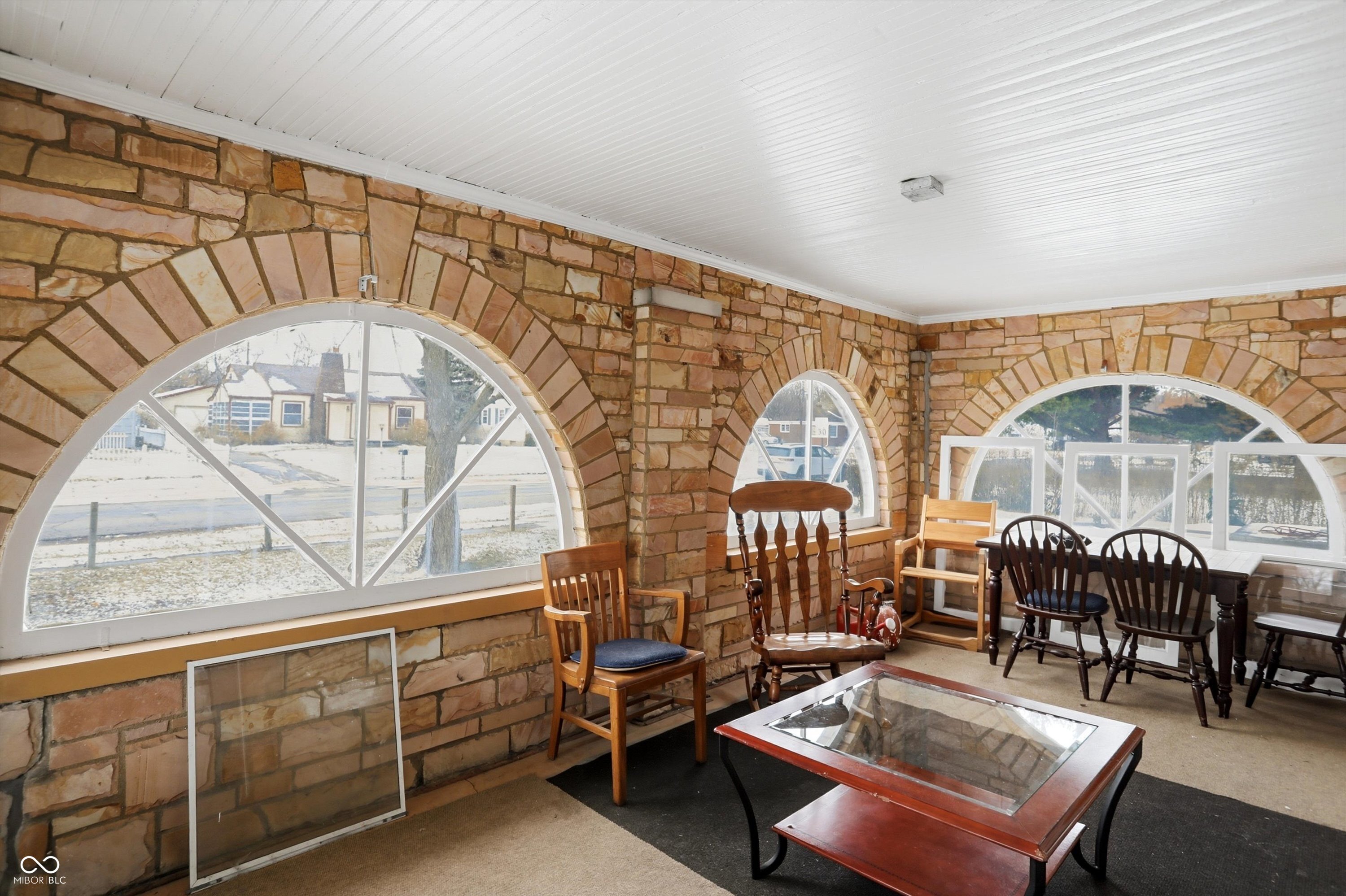 301 Belmar Avenue Indianapolis, IN 46219 - Photo 6 of 32