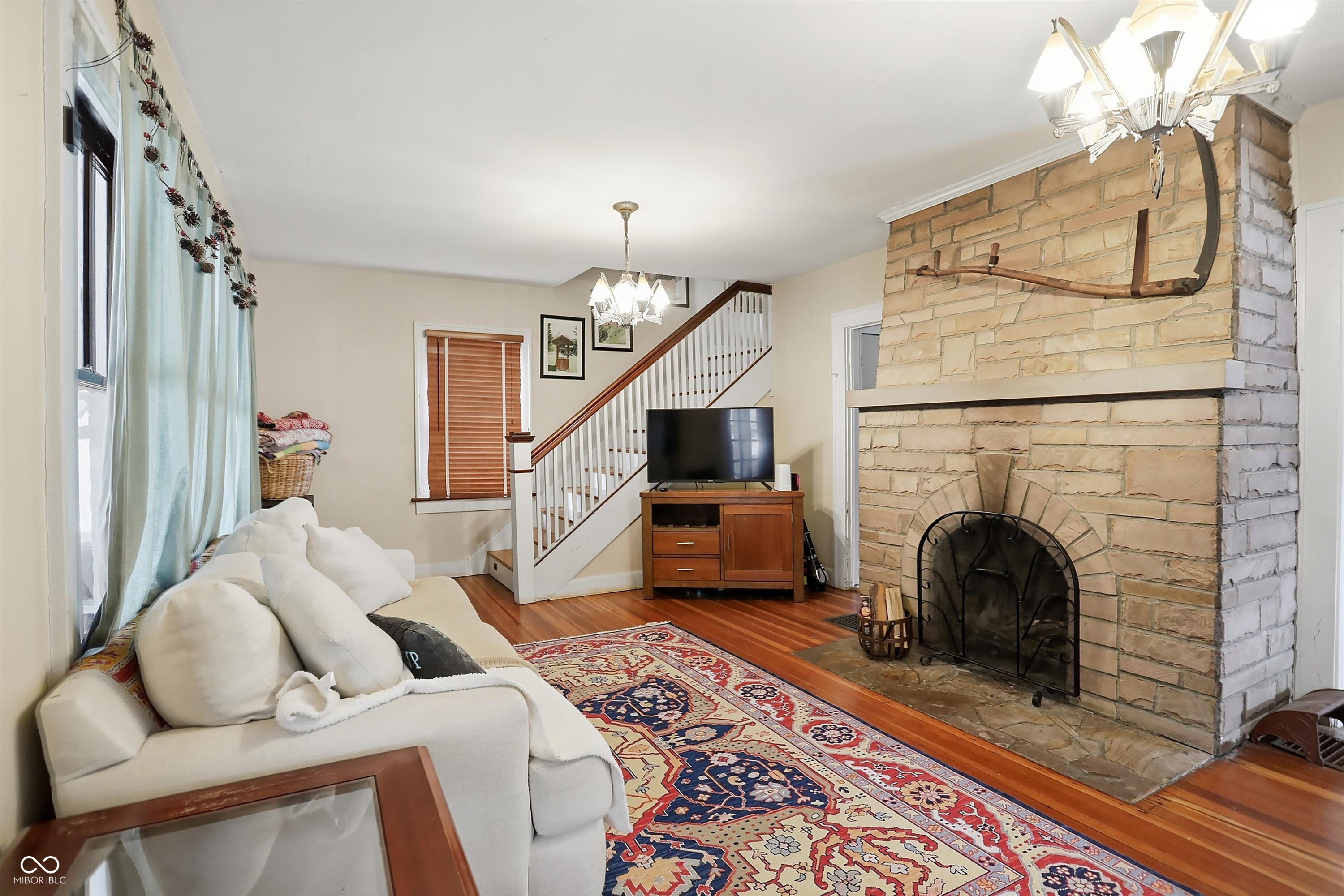 301 Belmar Avenue Indianapolis, IN 46219 - Photo 9 of 32